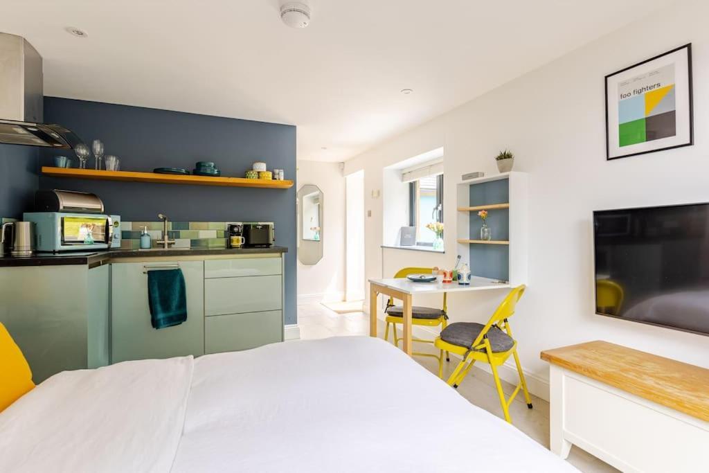 Cosy Cotswolds Retreat Near Bath & Castle Combe Chippenham (Wiltshire) Exterior foto